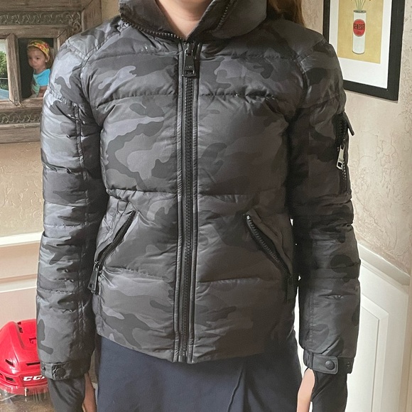 SAM. JACKET - Picture 9 of 9